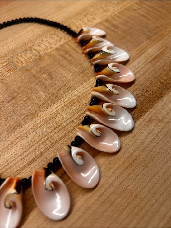 Jewelry - Pink Shell Pendant Statement Necklace - Women Jewelry